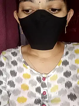 roouse – webcam model profile photo Image 17