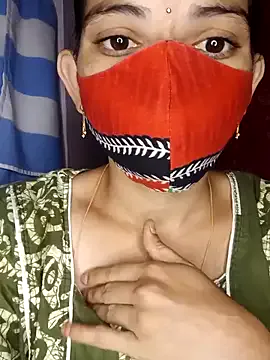 roouse – webcam model profile photo Image 2