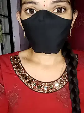 roouse – webcam model profile photo Image 7