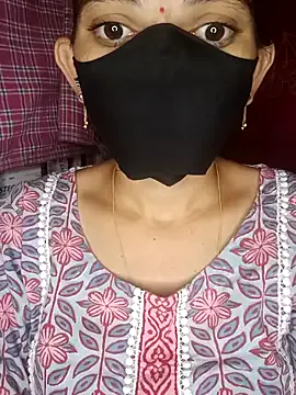 roouse – webcam model profile photo Image 8