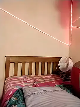 hornyshow_tv – webcam model profile photo Image 9