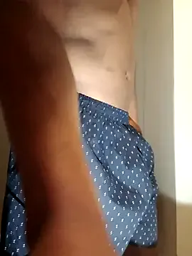 PumaShyXD – webcam model profile photo Image 15