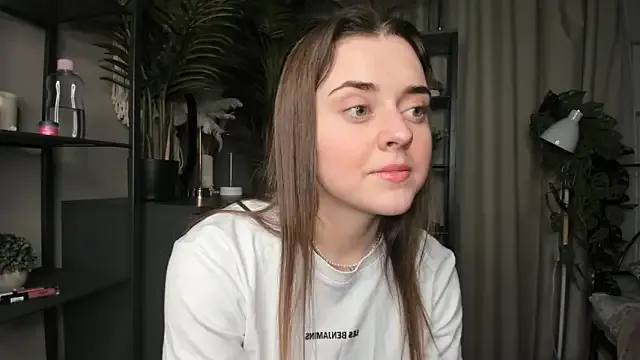 petites_perles – webcam model profile photo Image 10