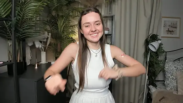 petites_perles – webcam model profile photo Image 2