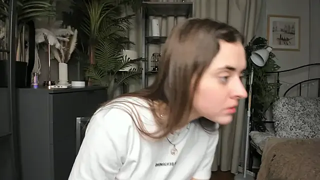 petites_perles – webcam model profile photo Image 8