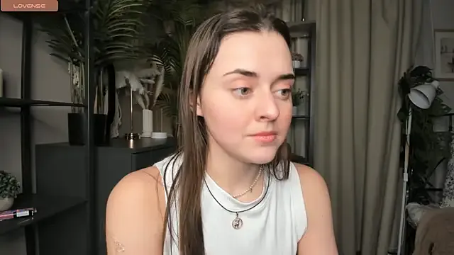 petites_perles – webcam model profile photo Image 9