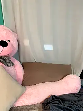 Shy_Kr1sti – webcam model profile photo Image 19