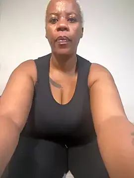 Hot-Haney77 – webcam model profile photo Image 2