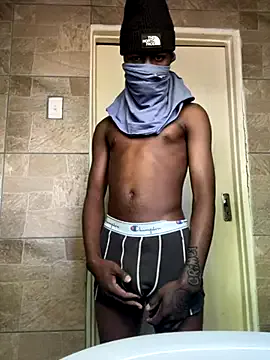 kai101010 – webcam model profile photo Image 5
