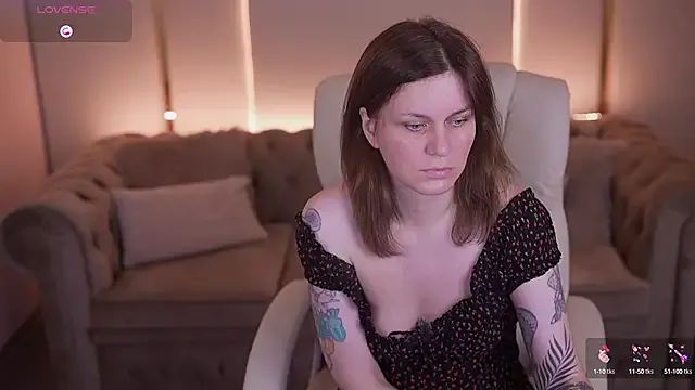 zeldaes – webcam model profile photo Image 2