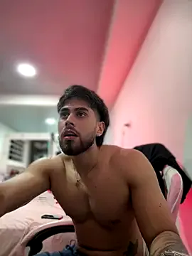 yakamozamazing – webcam model profile photo Image 3