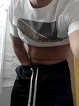DomManlyGuy – webcam model profile photo Image 10