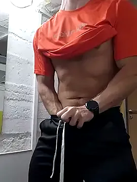 DomManlyGuy – webcam model profile photo Image 11