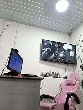 cutebrutality – webcam model profile photo Image 4