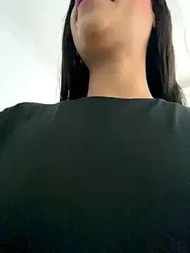 bloody_babe – webcam model profile photo Image 4