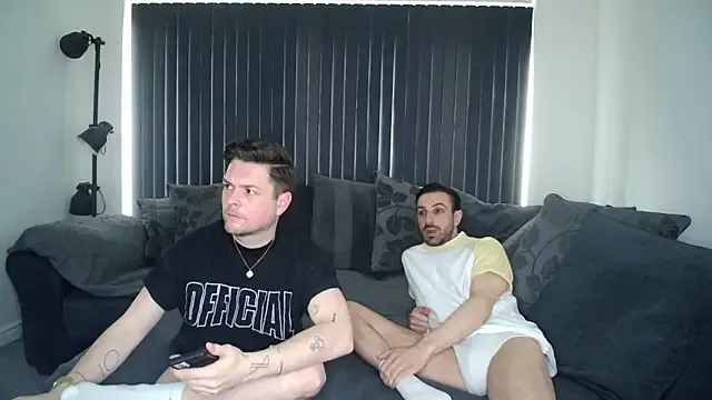 petites_perles – webcam model profile photo Image 3