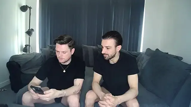 petites_perles – webcam model profile photo Image 4