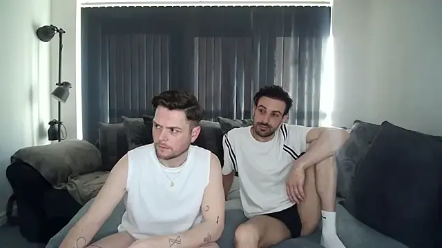 petites_perles – webcam model profile photo Image 5