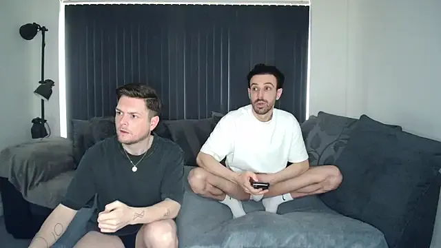 petites_perles – webcam model profile photo Image 7