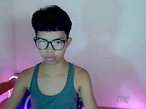 Benson18y – webcam model profile photo Image 17