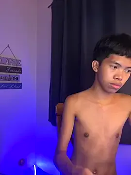 Benson18y – webcam model profile photo Image 18