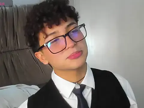 _Alicee_1 – webcam model profile photo Image 4