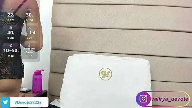 WitchAnnie – webcam model profile photo Image 5