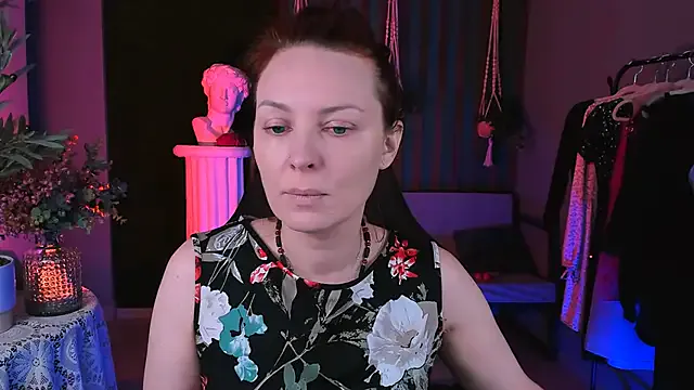 leeannepizzini – webcam model profile photo Image 13