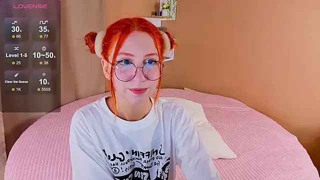 KumaChan – webcam model profile photo Image 5