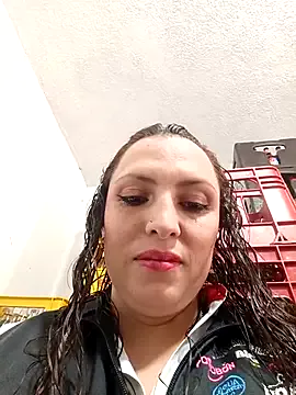 darilboom – webcam model profile photo Image 11