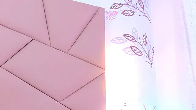 plush_flame_twinkle_meow – webcam model profile photo Image 15