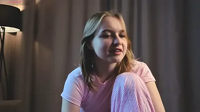 ary_mia – webcam model profile photo Image 10