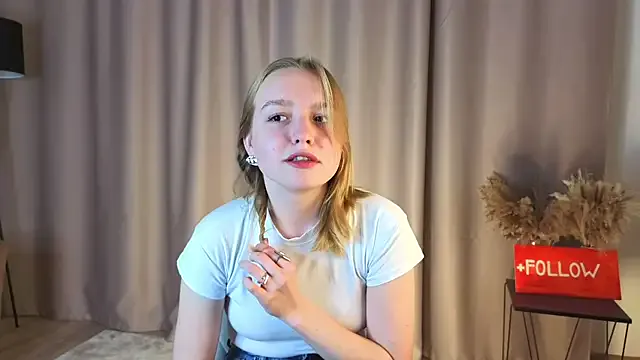 ary_mia – webcam model profile photo Image 2