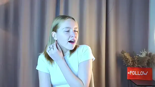 ary_mia – webcam model profile photo Image 4