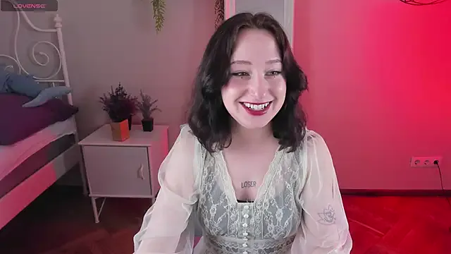 Violet_Griffen Image 2