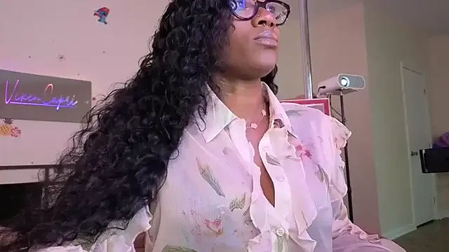 Danni_shy – webcam model profile photo Image 16