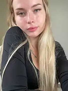 candy_flo – webcam model profile photo Image 3