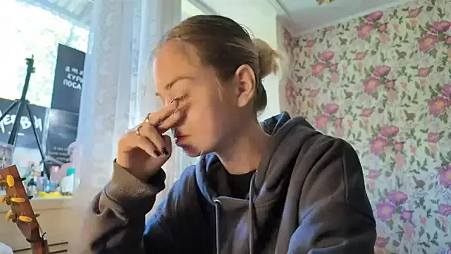 PumaShyXD – webcam model profile photo Image 12