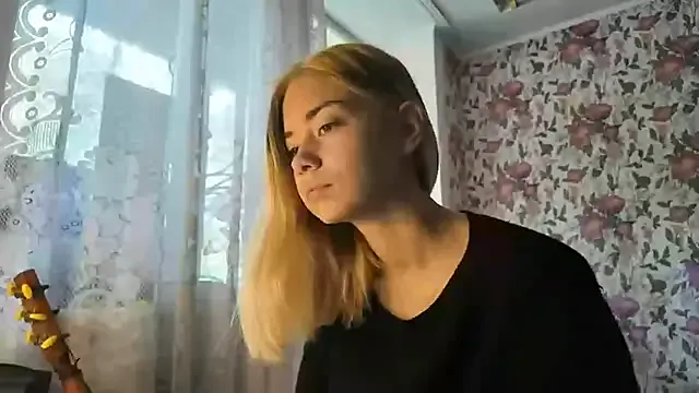 PumaShyXD – webcam model profile photo Image 15