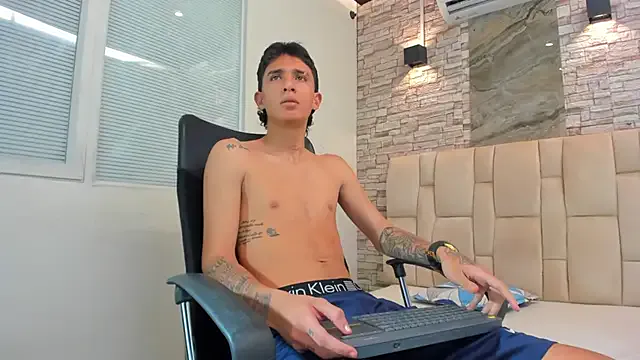Xander_owen Image 3