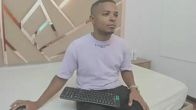 skinny_candy18 – webcam model profile photo Image 16