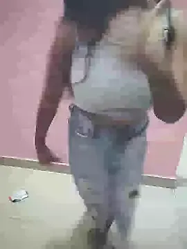 dears_pearlss – webcam model profile photo Image 2