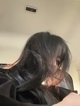 roouse – webcam model profile photo Image 11