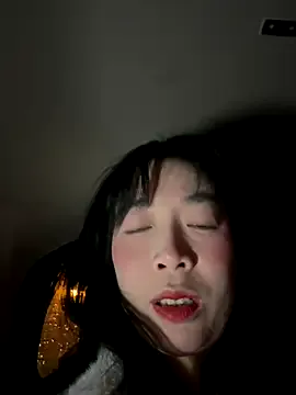 roouse – webcam model profile photo Image 17