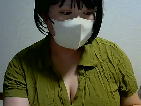 yuririn-594 – webcam model profile photo