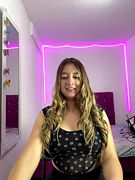 hornyshow_tv – webcam model profile photo Image 9