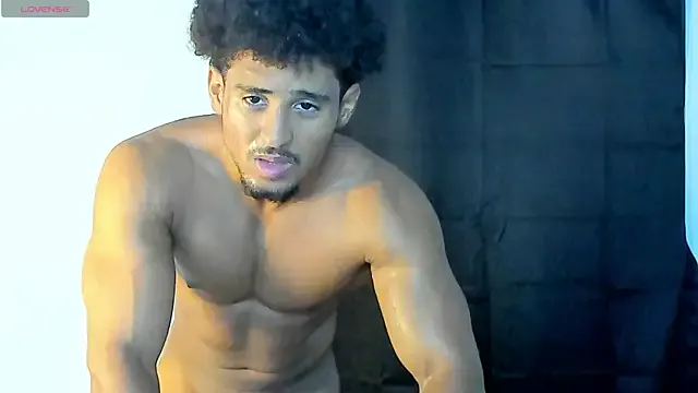 petites_perles – webcam model profile photo Image 4