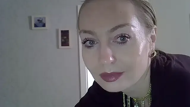 V-Hot-Sweti – webcam model profile photo Image 17