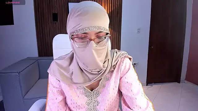 zayna_lux Image 2